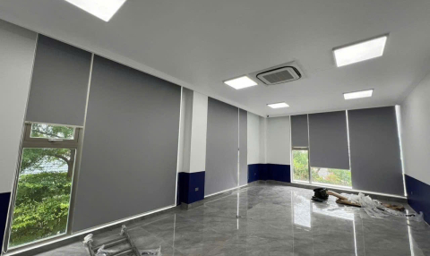 Giảm chói màn hình máy tính trong giờ làm việc – mà không cần thay đổi vị trí bàn