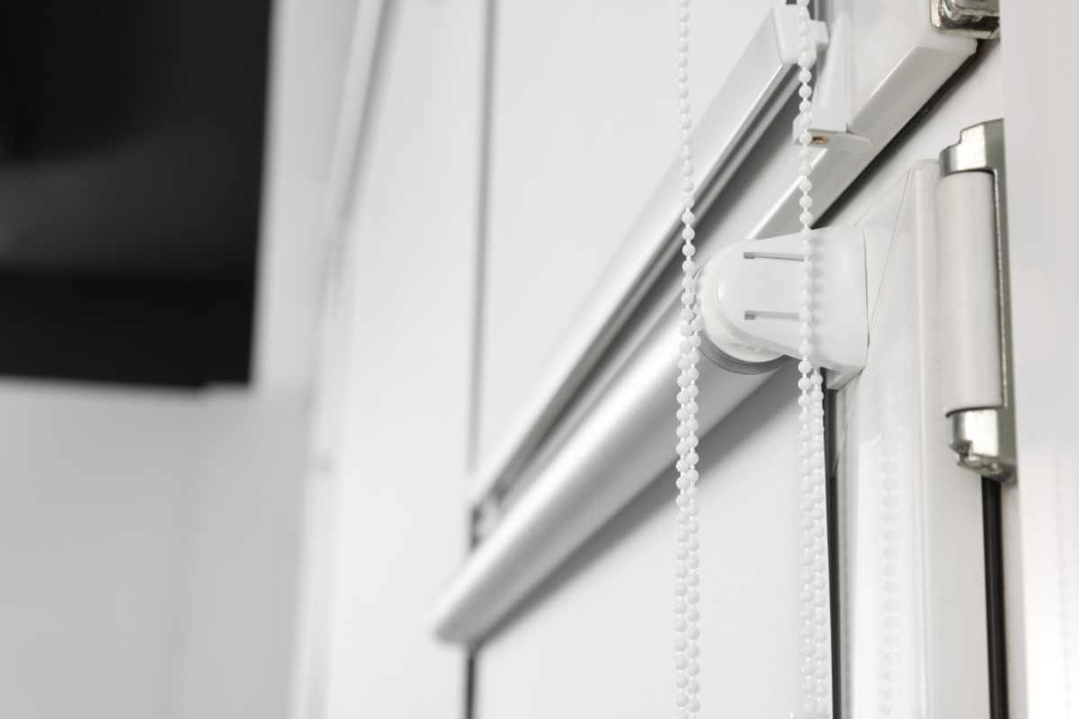 Rèm cuốn trơn trắng