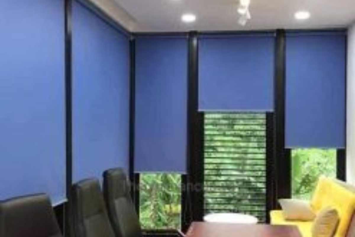 Rèm cuốn vải trơn xanh navy